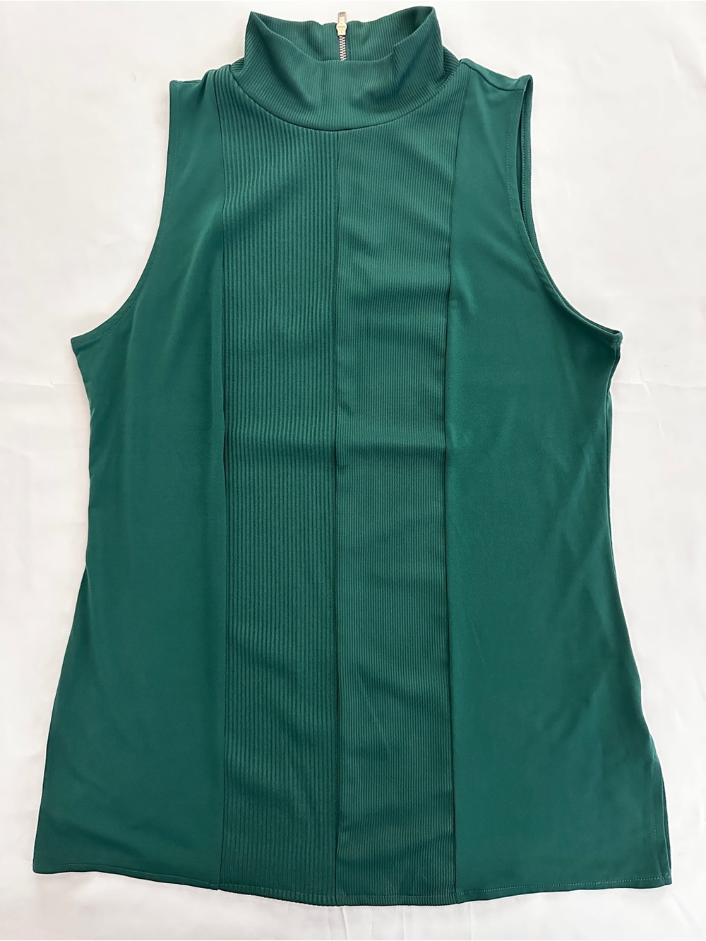 Worthington Sleeveless Mock Neck Tank in Green